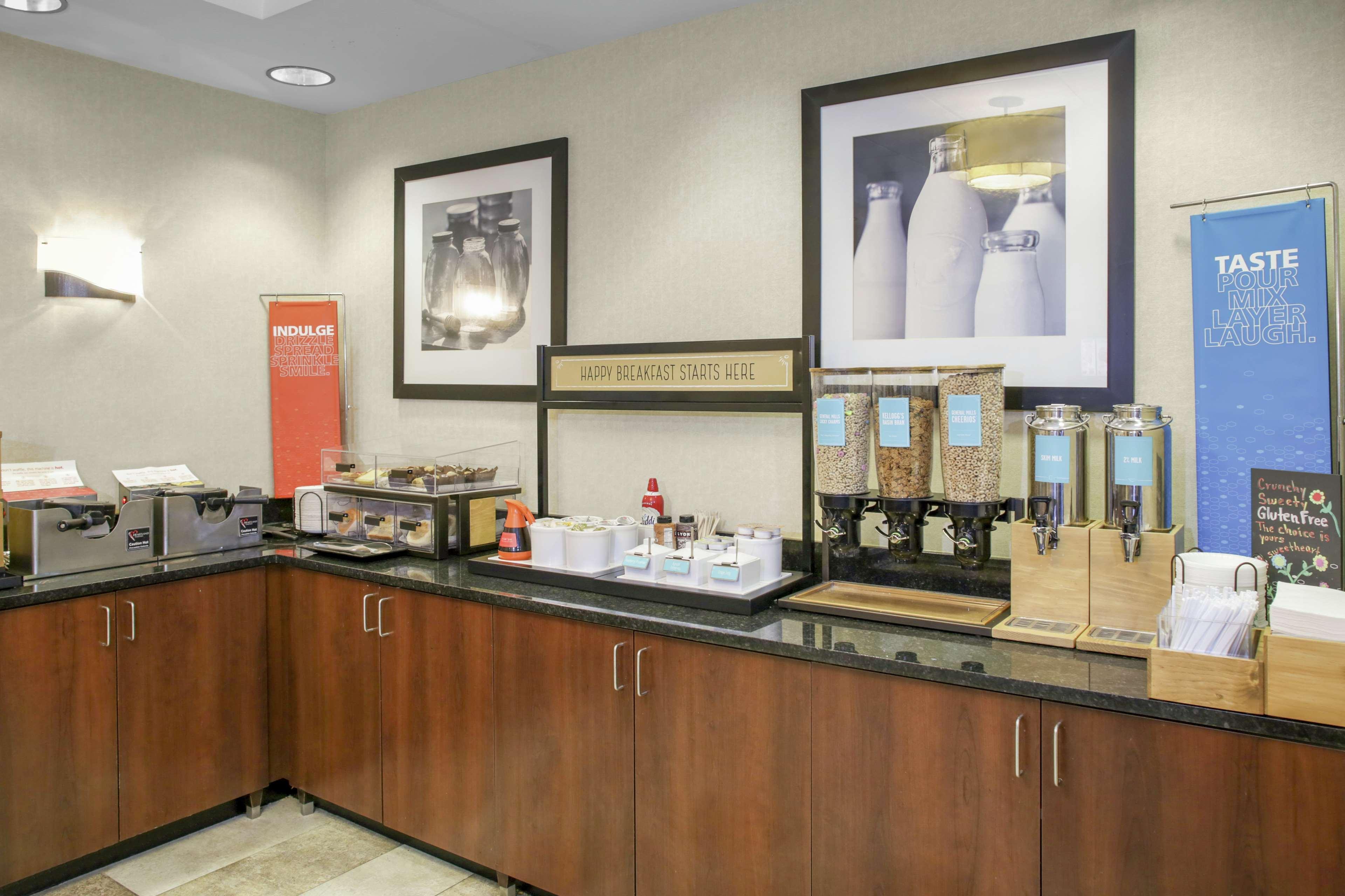 Hampton Inn Chicago Elgin/I-90 Εξωτερικό φωτογραφία